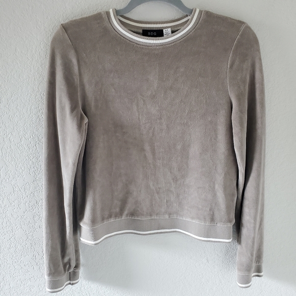 BDG penelope super soft velour pullover top - Picture 2 of 10